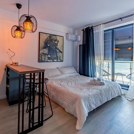 Onix 31 Promenada Sea View Apartment Navodari